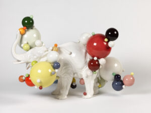 Andrea Salvatori_Overweight_erraglia invetriata_38x56x36cm_2014_Foto Luca Nostri bassa